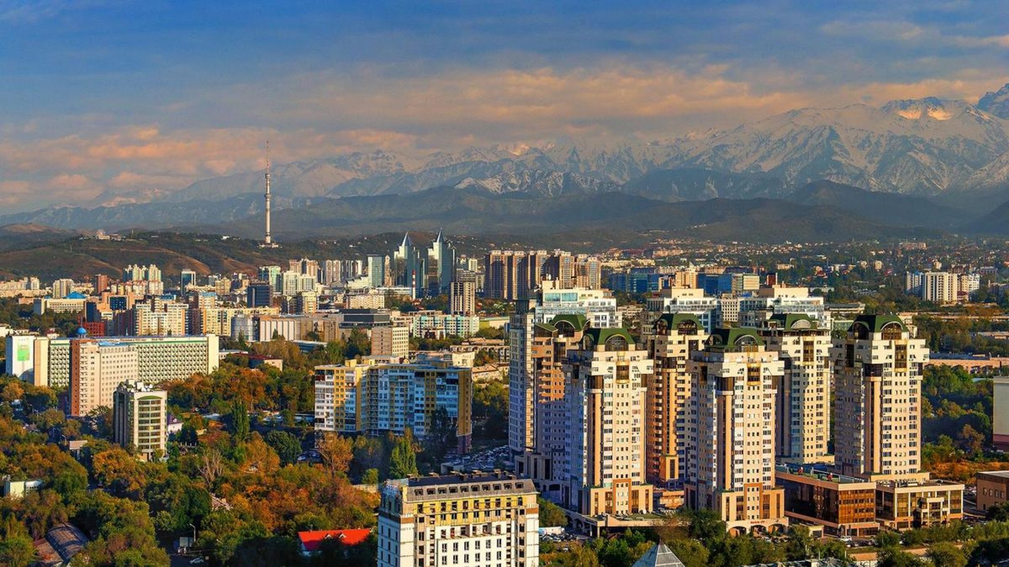 Время в алматы сейчас. Города. Столица Алматы столица Казахстана. Алматы Казахстан. Алма Ата улицы.